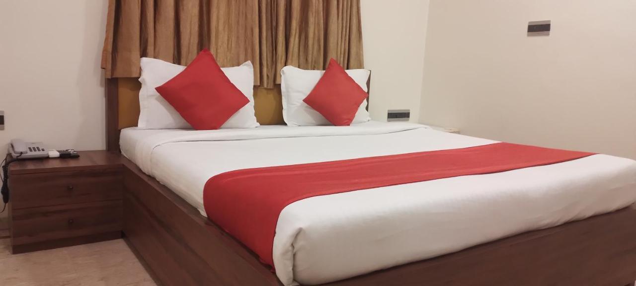 Shine Hospitality Palace Mumbai Exterior photo